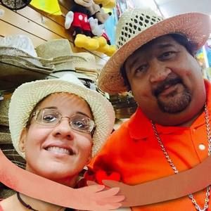 Meet your Posher, Zoraida